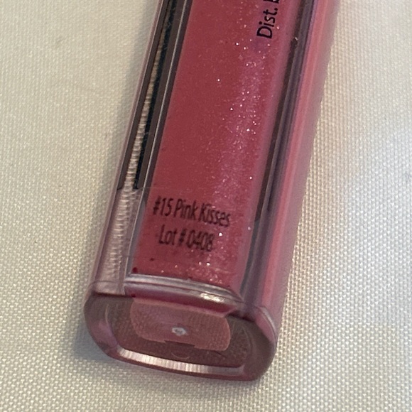 READY TO WEAR LUREX LIPS LIPGLOSS COLOR #15 Pink Kisses FULL SIZE - NEW - Picture 5 of 8